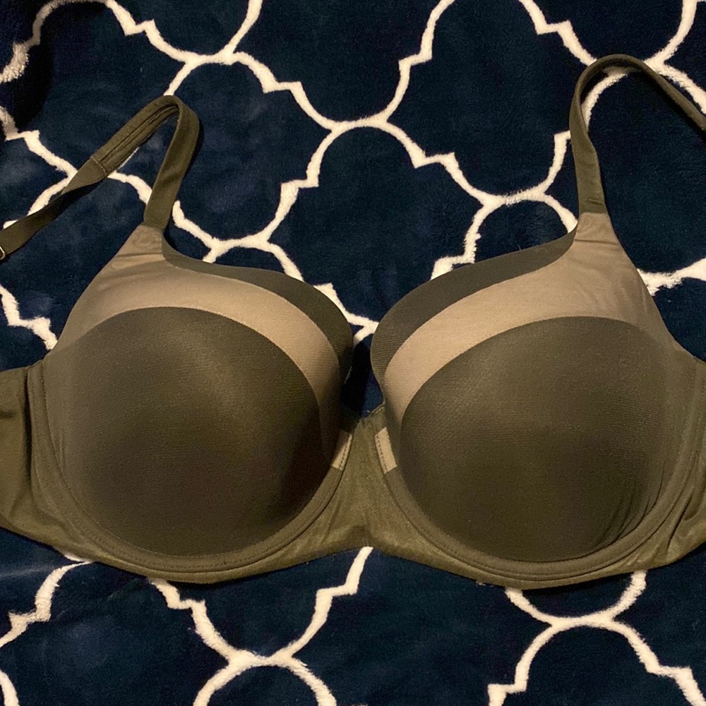 Body by Victoria bra, excellent condition